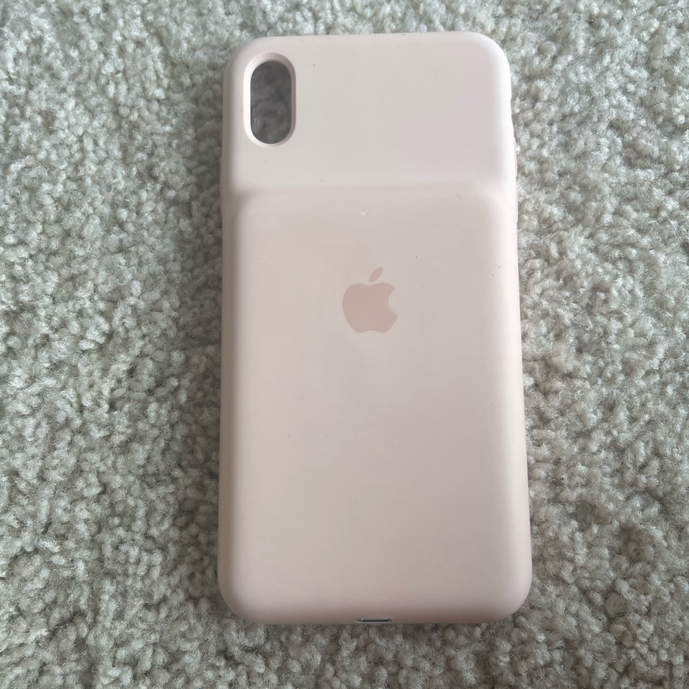 Apple iPhone XS Max charging case